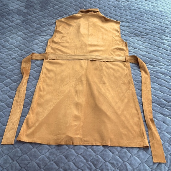 NWT - Lulus faux suede topper. Size Small. - Picture 7 of 16